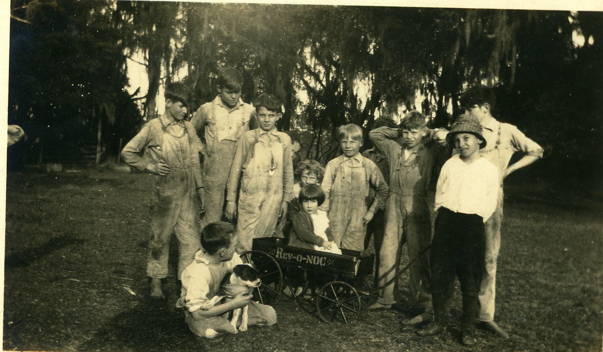 9-2 Kids at Frederica- Buddy Hasell with hat at right.jpg